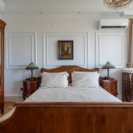Epic Escape Homes Apartment