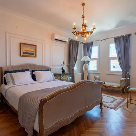 Epic Escape Homes * Adalar