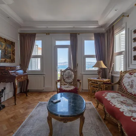 Epic Escape Homes Apartment