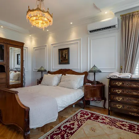 Epic Escape Homes *