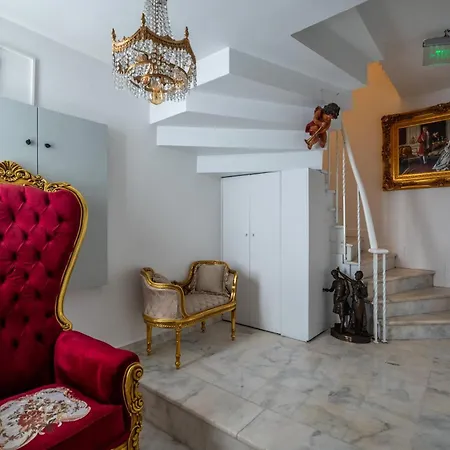 Epic Escape Homes Apartment