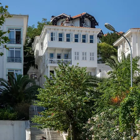 Apartment Epic Escape Homes Adalar